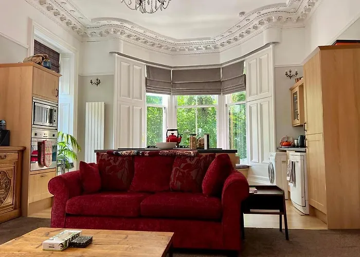Beautiful Double Room In Idyllic West End Townhouse